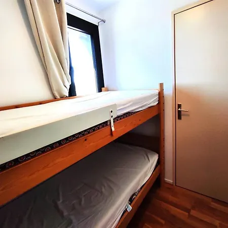 Cosy Pres Des Pistes Avec Balcon Et Parking - Fr-1-592-69 *